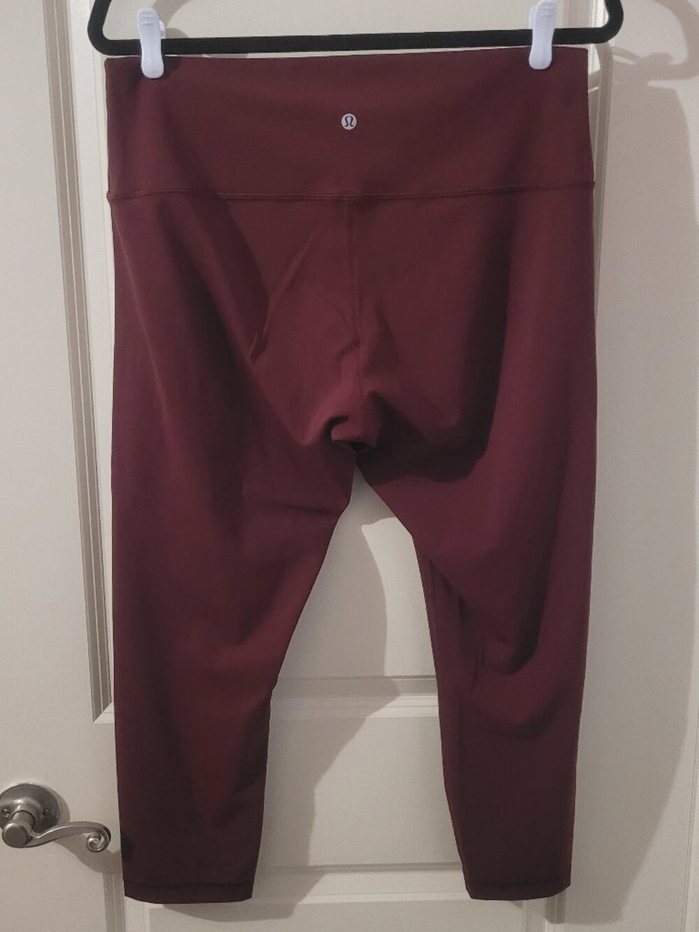 Wine Coloured 3/4 Length Lululemon Leggings